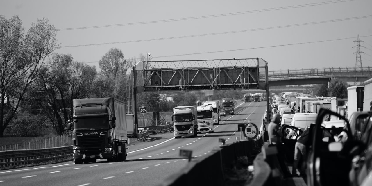 Canadian guide for international truck drivers with criminal records
